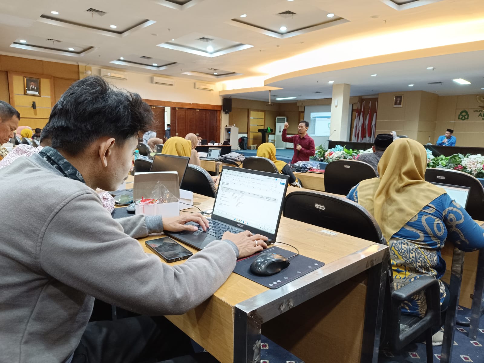 Prodi Magister Ekonomi Syariah Mengikuti Sosialisasi Program MBKM dan sosialisasi Aplikasi 